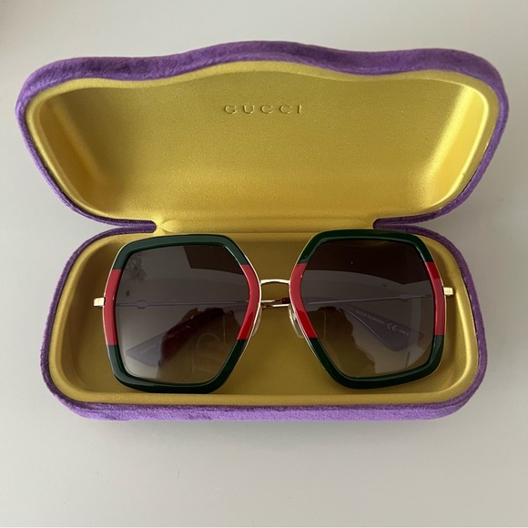 Gucci Wide Frame Sunglasses with Box Included - Picture 1 of 8